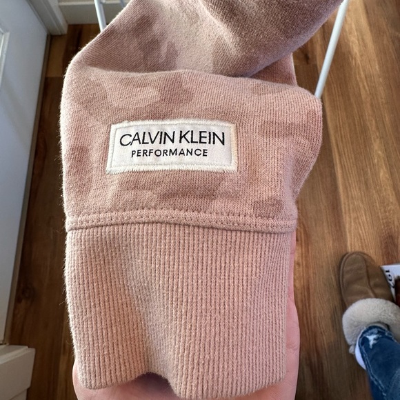 Calvin Klein Performance Pink Camp Cropped Hoody - Picture 2 of 3